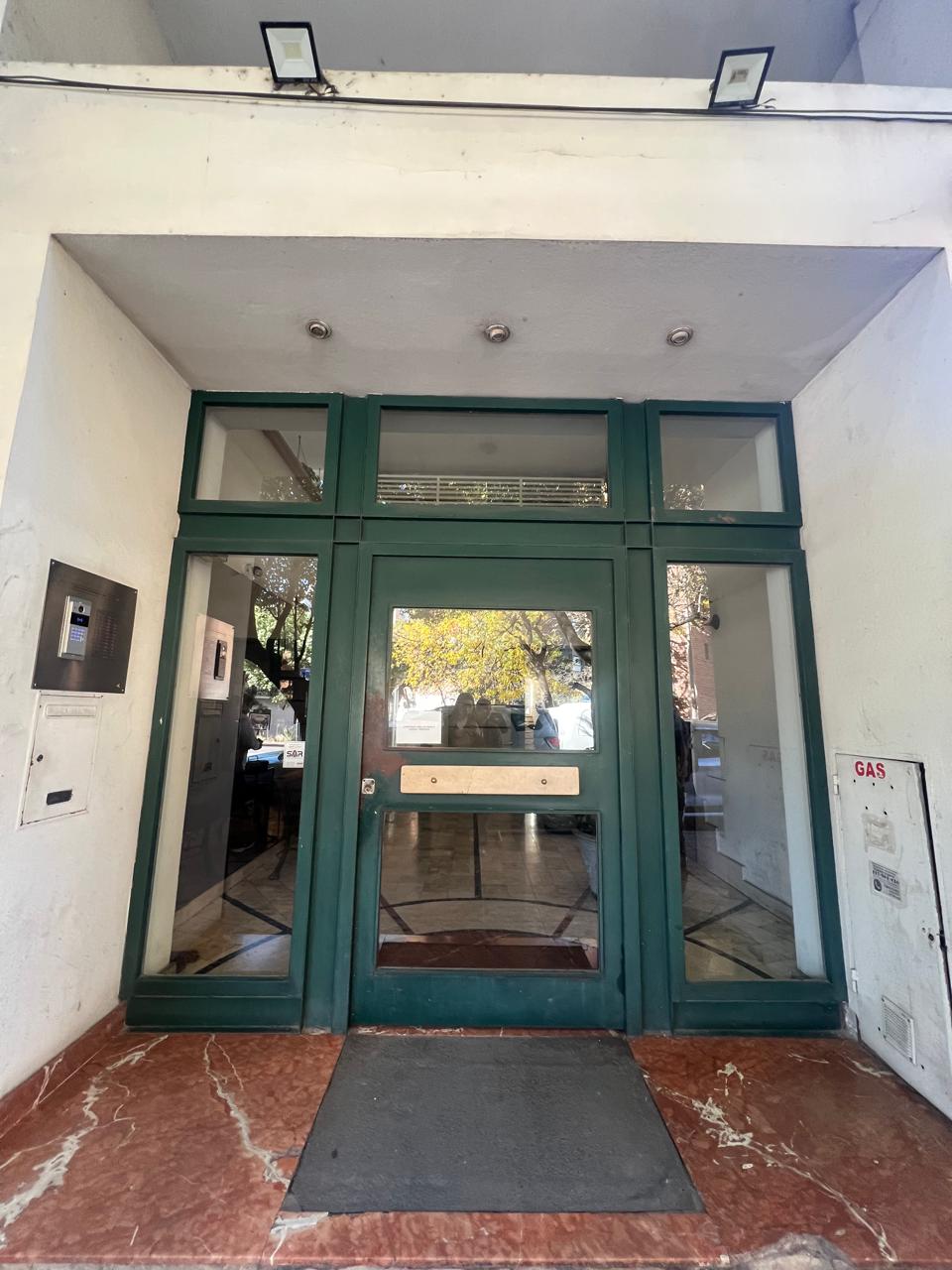Departamento de 2 dormitorios en venta a mts de Plaza España....